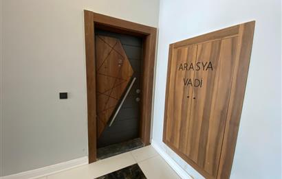 C21 VİZYONDAN SUSUZ AKINCILAR CADDESİNDE SIFIR 5+1 LÜKS DAİRE
