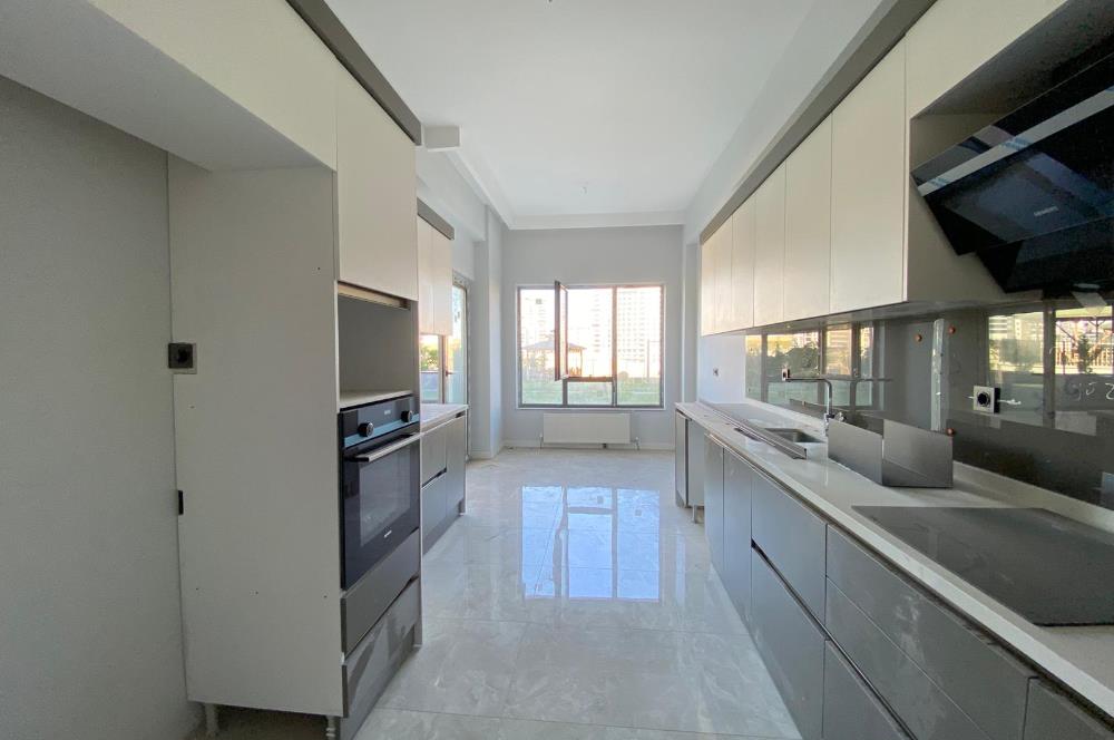 C21 VİZYONDAN SUSUZ AKINCILAR CADDESİNDE SIFIR 5+1 LÜKS DAİRE