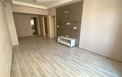 CENTURY 21 LOFT GAYRİMENKUL PORTFÖYLERİNDEN OLAN 2+1 EŞYASIZ APARTIMIZ KİRALIKTIR. 
