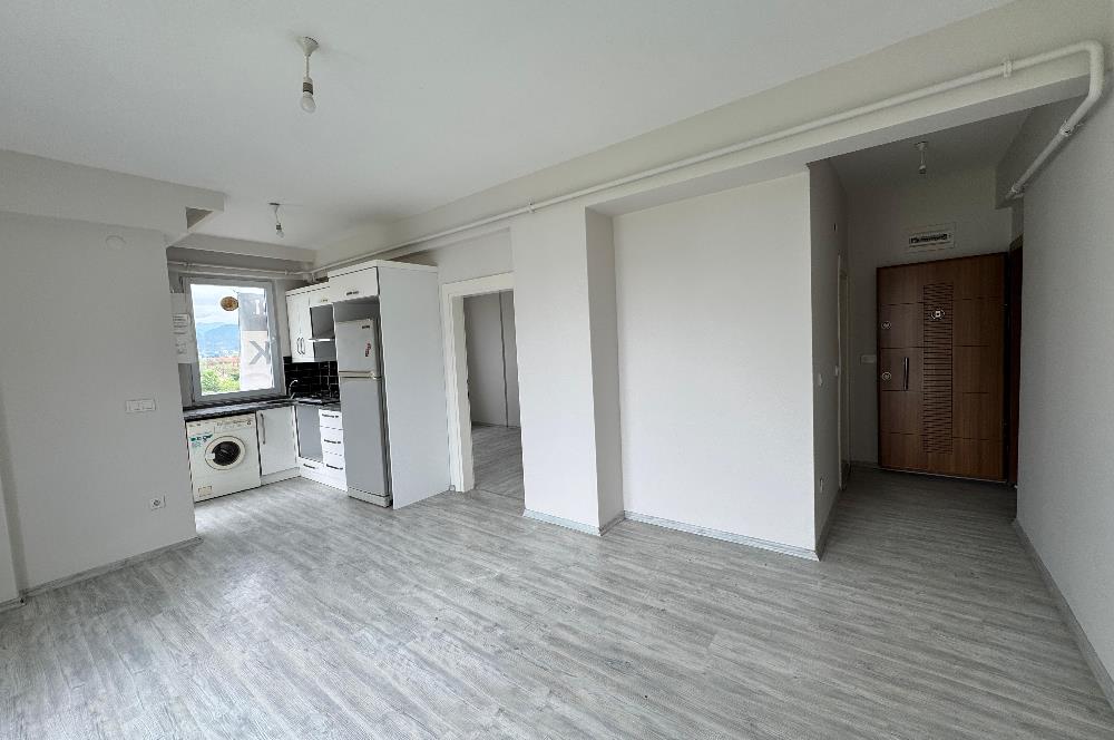 Century 21'den Cumhuriyet Mahallesinde 1+1 Kiralık Daire