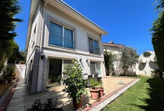 Zekeriyaköy Çarşıya Yakın Satılık 6+2 Müstakil Villa