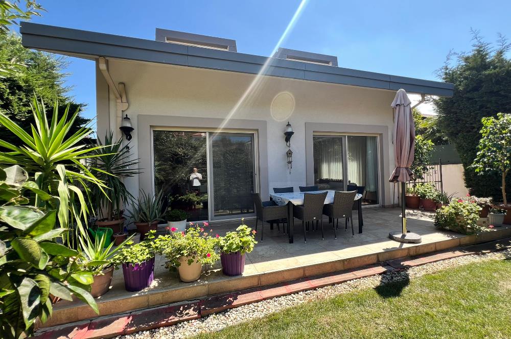 Zekeriyaköy Çarşıya Yakın Satılık 6+2 Müstakil Villa