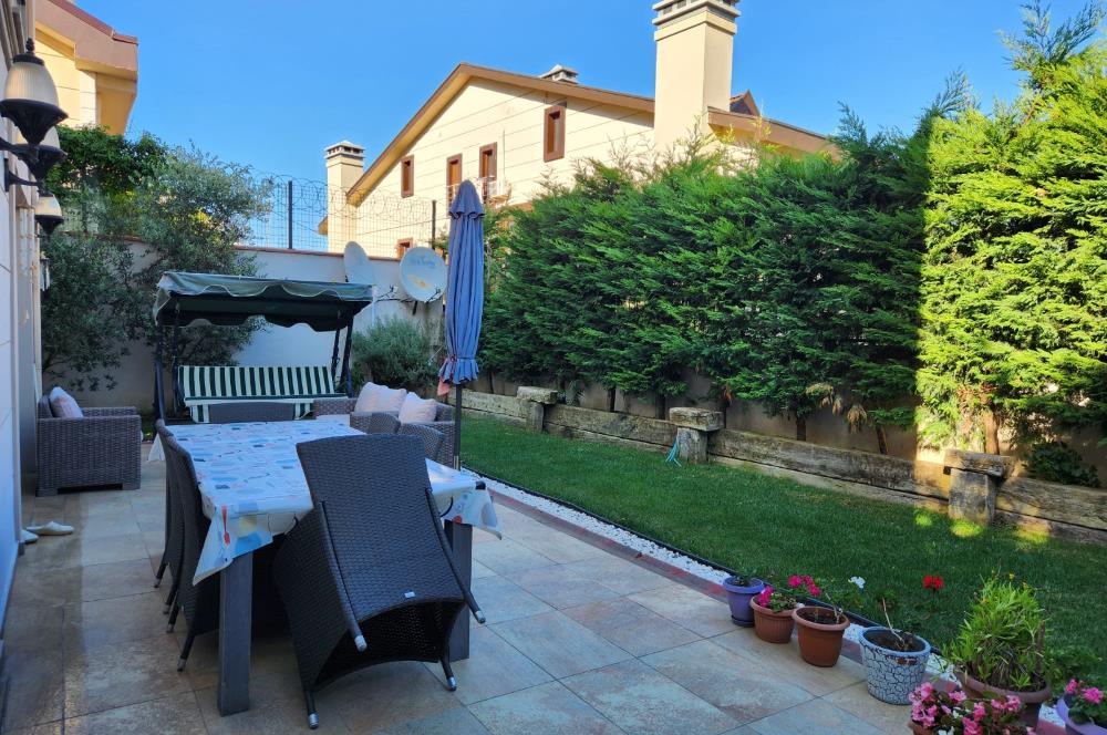 Zekeriyaköy Çarşıya Yakın Satılık 6+2 Müstakil Villa