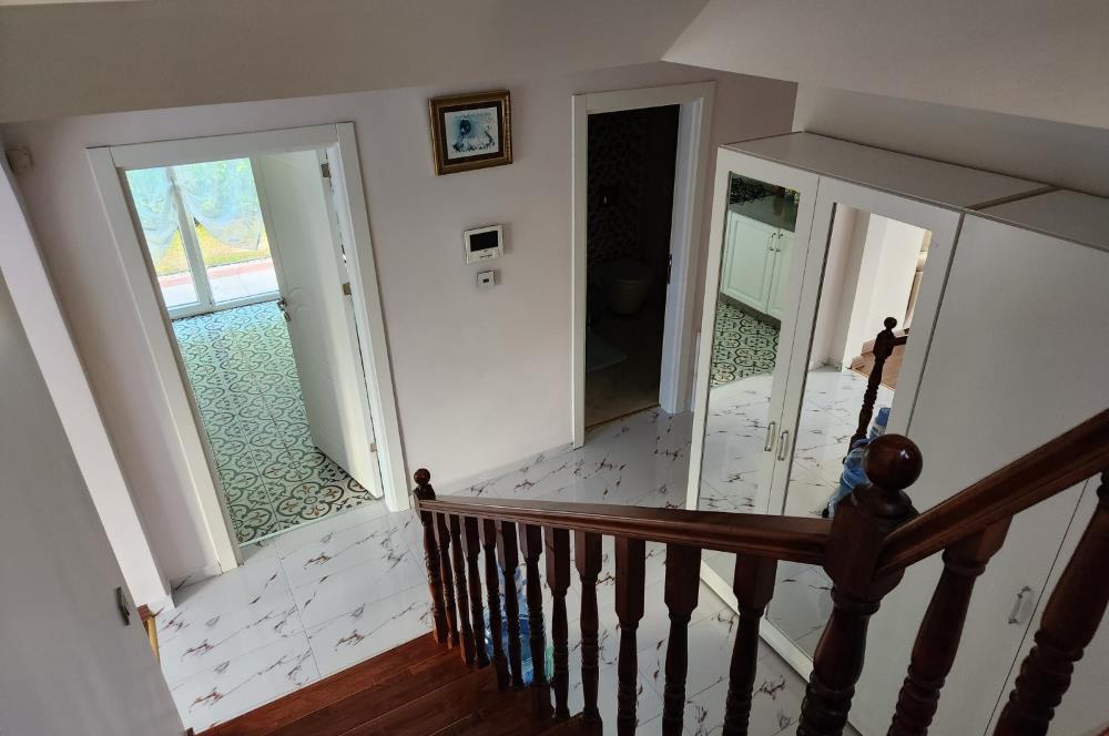 Zekeriyaköy Çarşıya Yakın Satılık 6+2 Müstakil Villa
