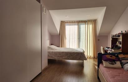 Zekeriyaköy Çarşıya Yakın Satılık 6+2 Müstakil Villa