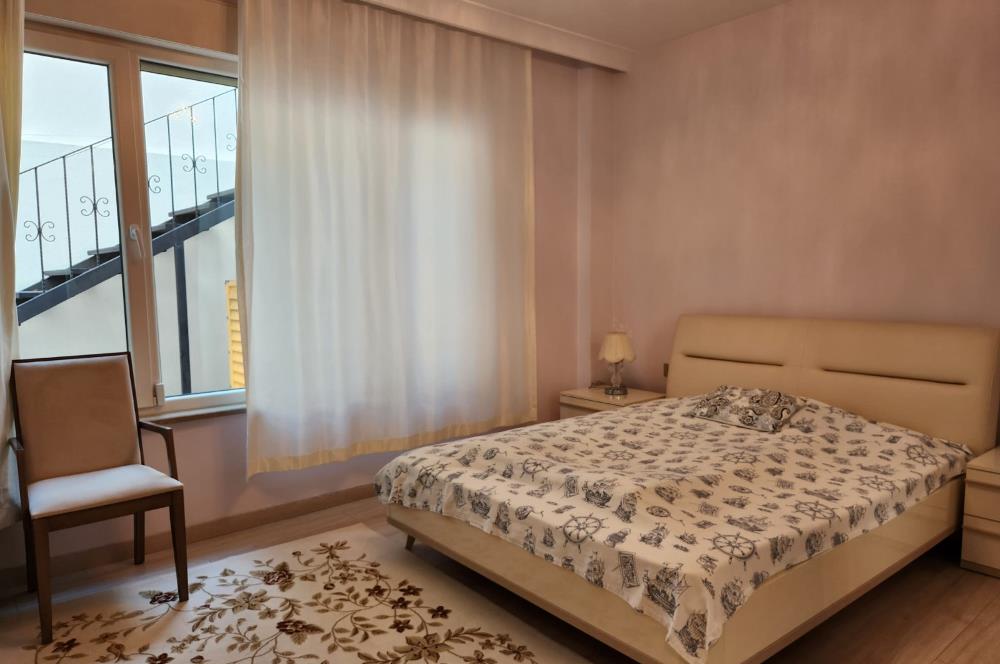 Zekeriyaköy Çarşıya Yakın Satılık 6+2 Müstakil Villa