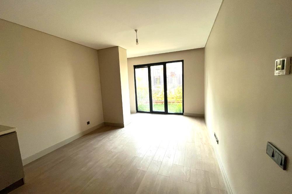 C21 Bal 'dan Emlak Konutta Bahçe Katı 1+1 Daire