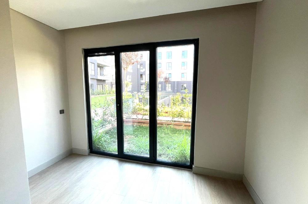 C21 Bal 'dan Emlak Konutta Bahçe Katı 1+1 Daire