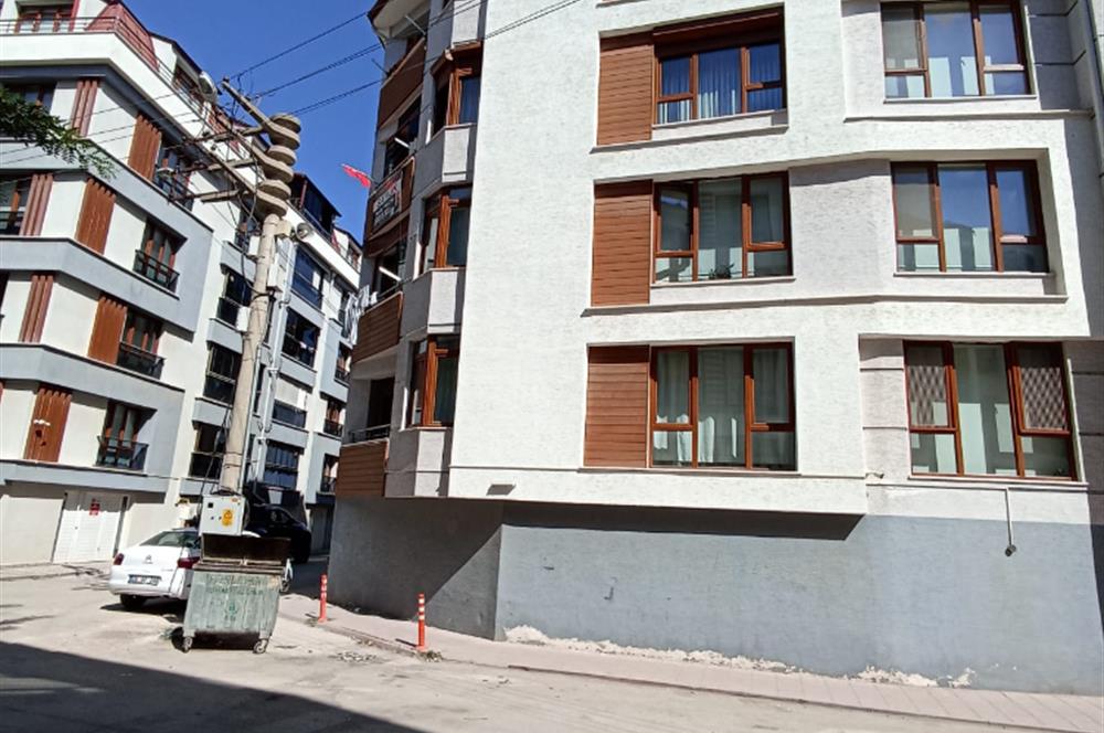 CENTURY 21 VİZYON'DAN ESKİŞEHİR KUMLUBEL MAHALLESİNDE  SATILIK 2+1 DAİRE 
