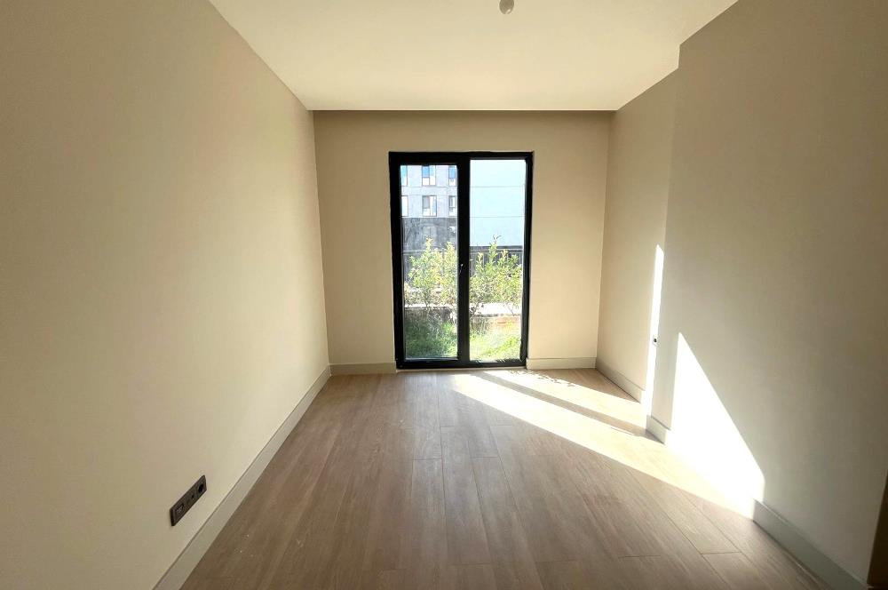 C21 Bal 'dan Emlak Konutta Bahçe Katı 1+1 Daire