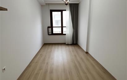 KARŞIYAKA ORDU CADDESİNİN KALBİNDE 2+1 DAİRE
