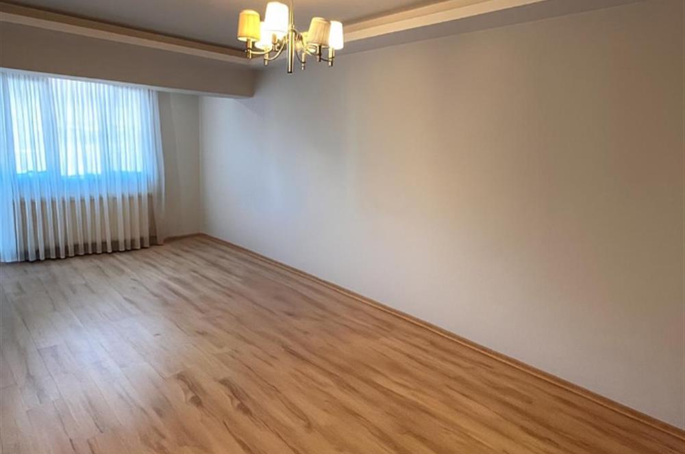 KARŞIYAKA ORDU CADDESİNİN KALBİNDE 2+1 DAİRE
