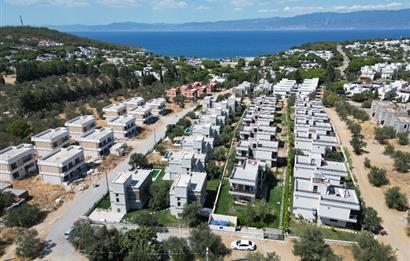 GÖMEÇ KARAĞAÇ'TA SATILIK, DENİZE YAKIN VİLLA ARSASI!