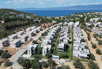 GÖMEÇ KARAĞAÇ'TA SATILIK, DENİZE YAKIN VİLLA ARSASI!