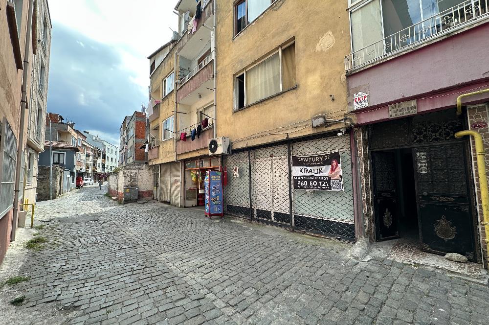 CENTURY21 UZMANDAN TAKSİM YOKUŞUNDA KİRALIK DÜKKAN FIRSATI
