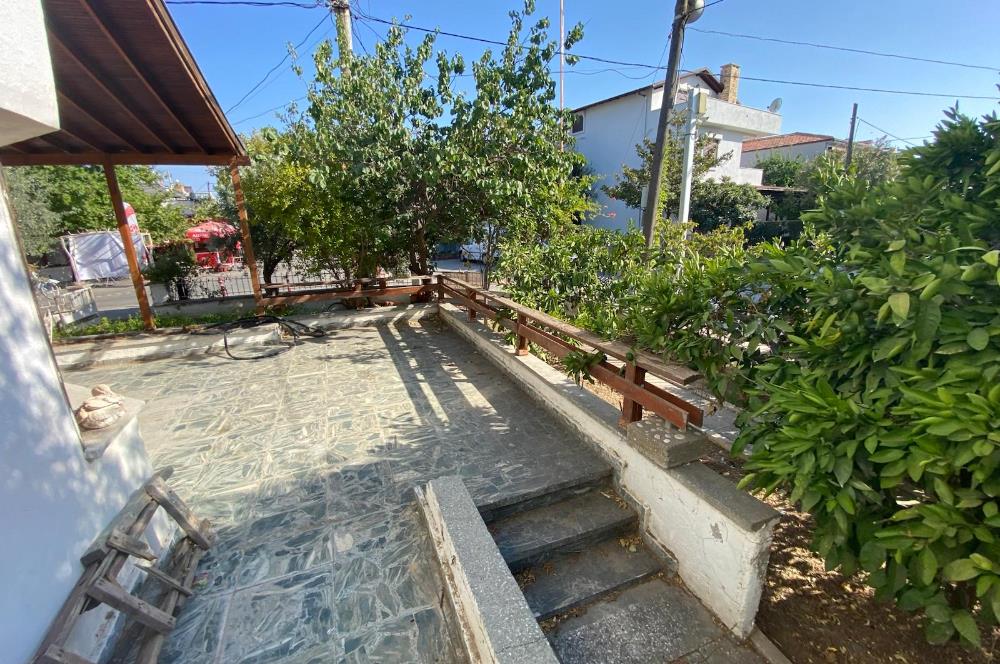 C21 BAL'DAN ALTINOLUK FENER'DE MÜSTAKİL GENİŞ BAHÇELİ VİLLA