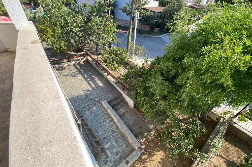 C21 BAL'DAN ALTINOLUK FENER'DE MÜSTAKİL GENİŞ BAHÇELİ VİLLA