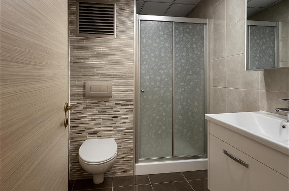 KARŞIYAKA ORDU CADDESİNİN KALBİNDE 2+1 DAİRE