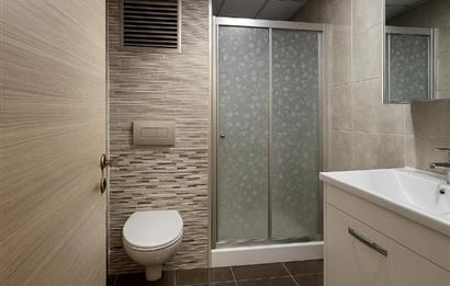 KARŞIYAKA ORDU CADDESİNİN KALBİNDE 2+1 DAİRE