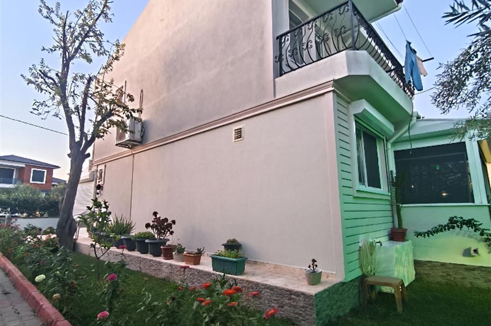 Ayvalık Küçükköy İçi Masrafsız Havuzlu Müstakil 