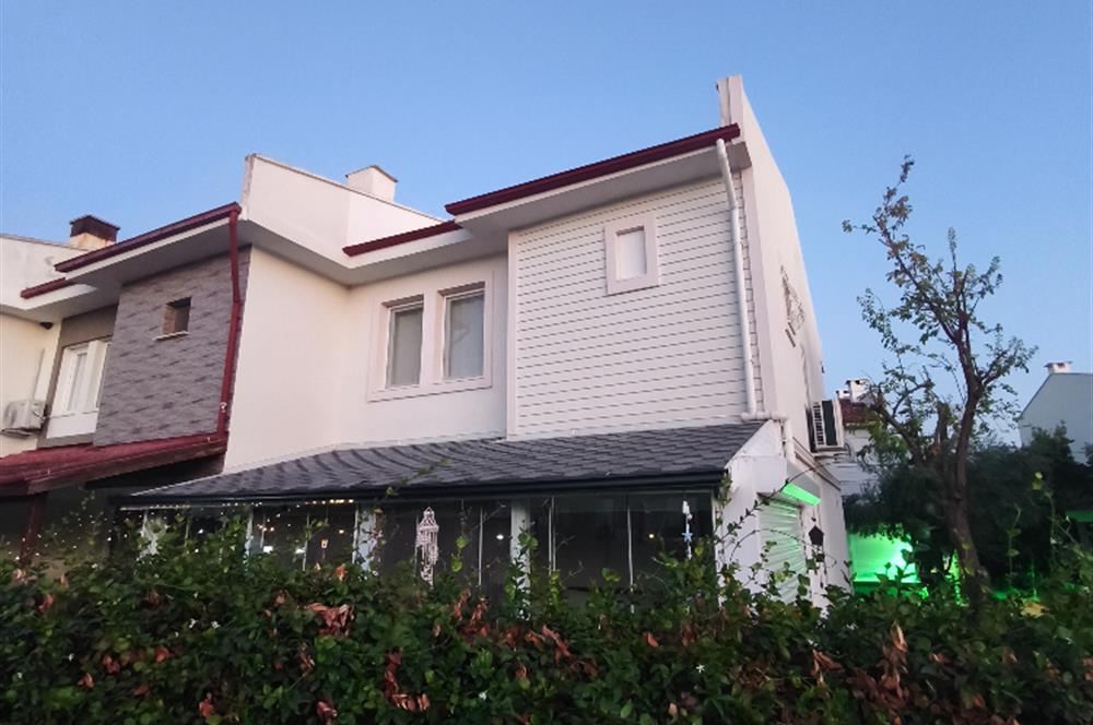 Ayvalık Küçükköy İçi Masrafsız Havuzlu Müstakil 