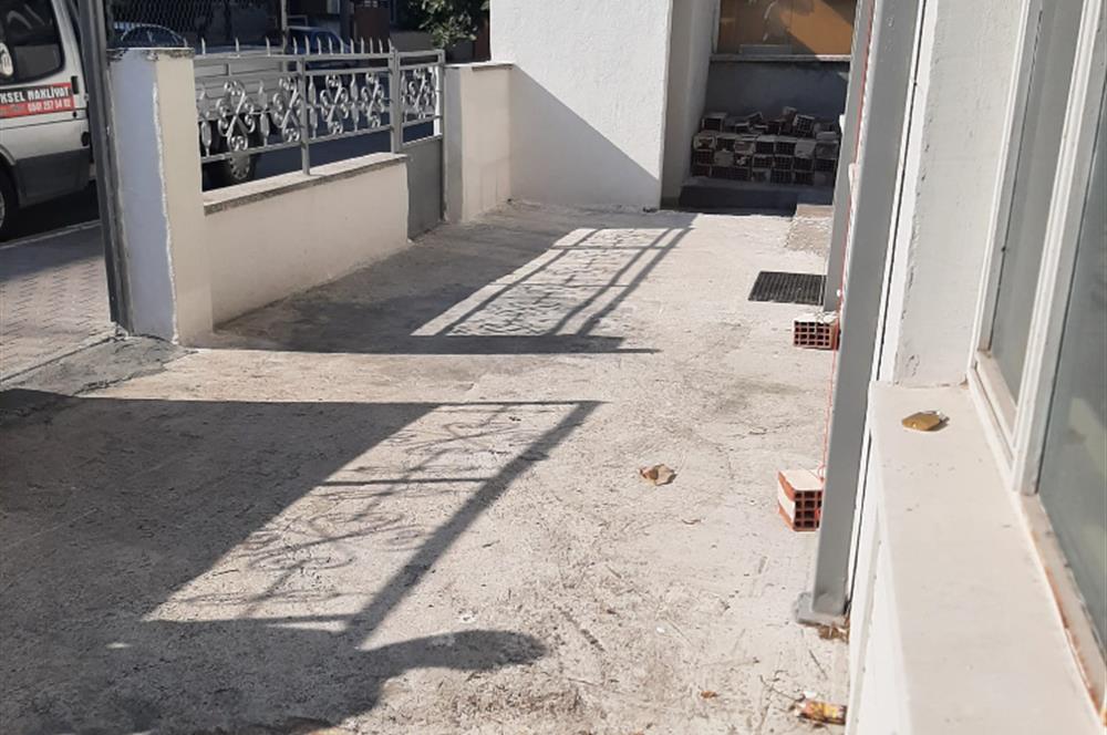 BAĞLAR SOKAK KÖŞE BAŞI KİRALIK GENİŞ DÜKKAN