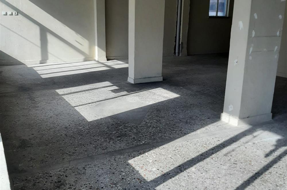 BAĞLAR SOKAK KÖŞE BAŞI KİRALIK GENİŞ DÜKKAN