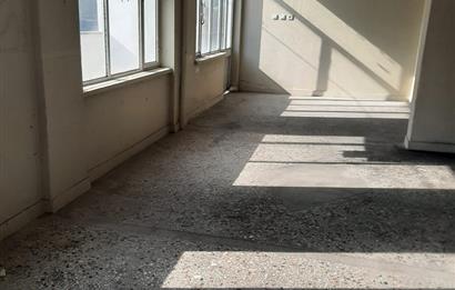BAĞLAR SOKAK KÖŞE BAŞI KİRALIK GENİŞ DÜKKAN