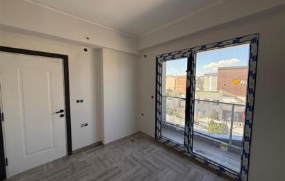 İzmir Yolu Üzeri Prestijli Lokasyonda Satılık 1+1 Ofis