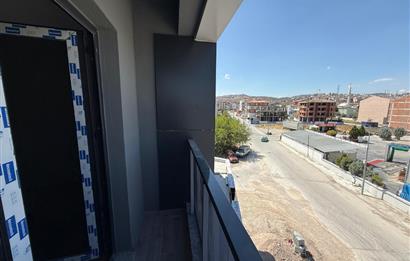 İzmir Yolu Üzeri Prestijli Lokasyonda Satılık 1+1 Ofis