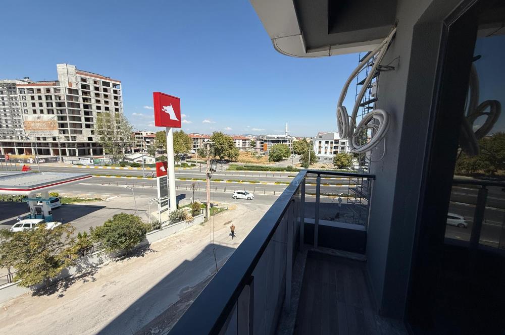 İzmir Yolu Üzeri Prestijli Lokasyonda Satılık 1+1 Ofis