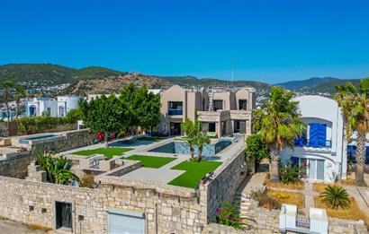 Bodrum Eskiçeşme'de Panoramik Deniz Manzaralı Tam Müstakil Villa