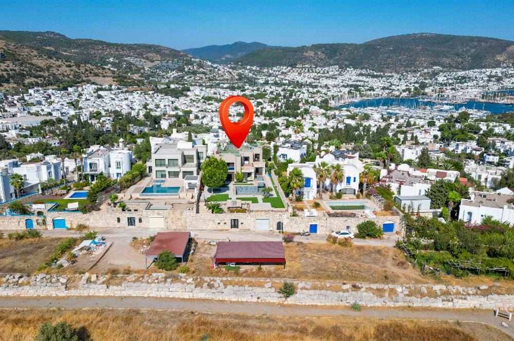 Bodrum Eskiçeşme'de Panoramik Deniz Manzaralı Tam Müstakil Villa