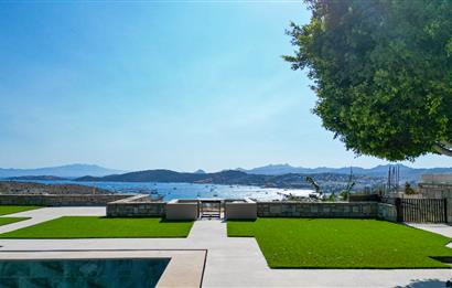 Bodrum Eskiçeşme'de Panoramik Deniz Manzaralı Tam Müstakil Villa