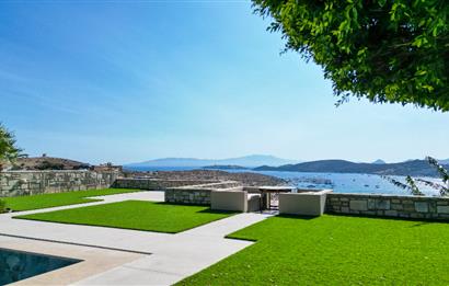 Bodrum Eskiçeşme'de Panoramik Deniz Manzaralı Tam Müstakil Villa