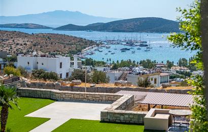 Bodrum Eskiçeşme'de Panoramik Deniz Manzaralı Tam Müstakil Villa