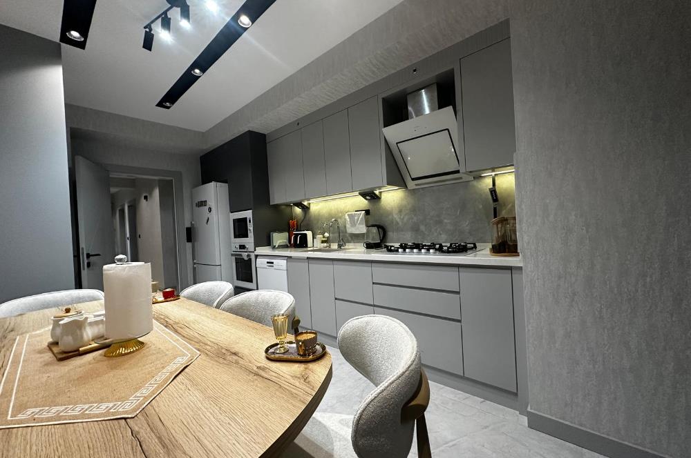 ŞEMİKLER MAHALLESİNDE SATILIK LÜKS 2+1 DAİRE