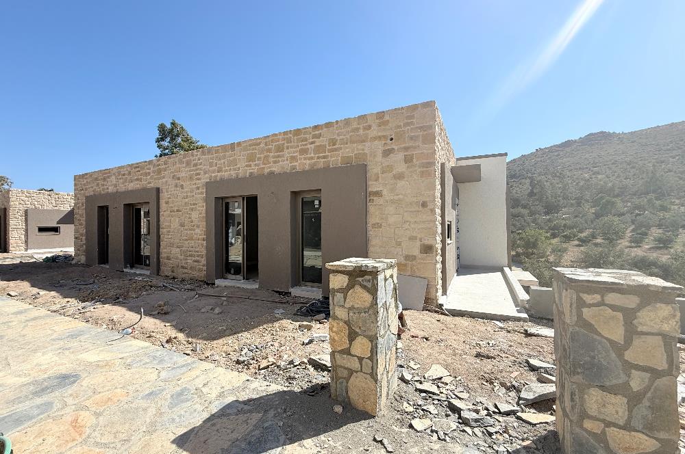 Bodrum Gümüşlük - Magnus Vadi Dereköy Projesinde Müstakil Bahçe Kullanımlı Vadi Manzaralı Satılık Sıfır Daireler