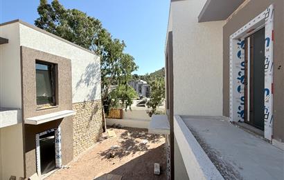 Bodrum Gümüşlük - Magnus Vadi Dereköy Projesinde Müstakil Bahçe Kullanımlı Vadi Manzaralı Satılık Sıfır Daireler