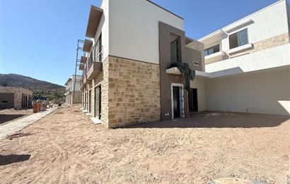 Bodrum Gümüşlük - Magnus Vadi Dereköy Projesinde Müstakil Bahçe Kullanımlı Vadi Manzaralı Satılık Sıfır Daireler
