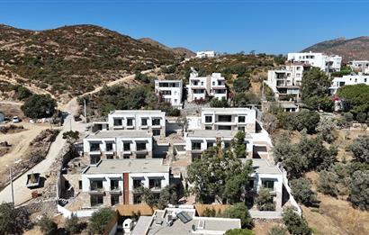 Bodrum Gümüşlük - Magnus Vadi Dereköy Projesinde Müstakil Bahçe Kullanımlı Vadi Manzaralı Satılık Sıfır Daireler