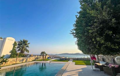Bodrum Eskiçeşme'de Panoramik Deniz Manzaralı Tam Müstakil Villa
