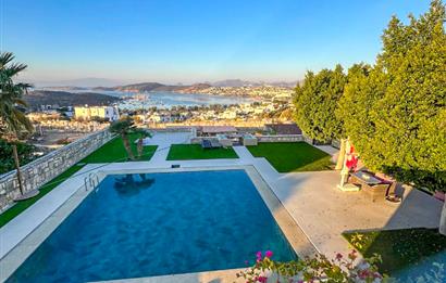 Bodrum Eskiçeşme'de Panoramik Deniz Manzaralı Tam Müstakil Villa