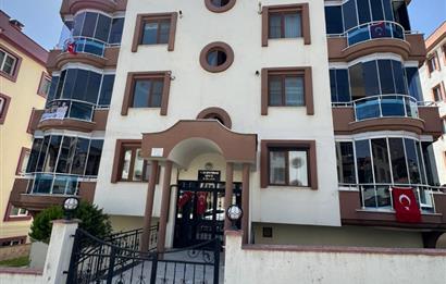 CENTURY21 BAL'DAN SİTE İÇERİSİNDE ARA KAT GENİŞ DAİRE
