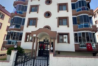 CENTURY21 BAL'DAN SİTE İÇERİSİNDE ARA KAT GENİŞ DAİRE