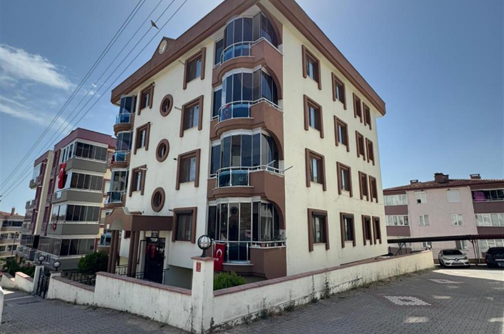 CENTURY21 BAL'DAN SİTE İÇERİSİNDE ARA KAT GENİŞ DAİRE
