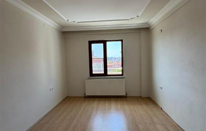 CENTURY21 BAL'DAN SİTE İÇERİSİNDE ARA KAT GENİŞ DAİRE