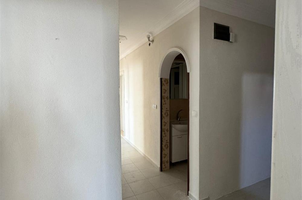 CENTURY21 BAL'DAN SİTE İÇERİSİNDE ARA KAT GENİŞ DAİRE