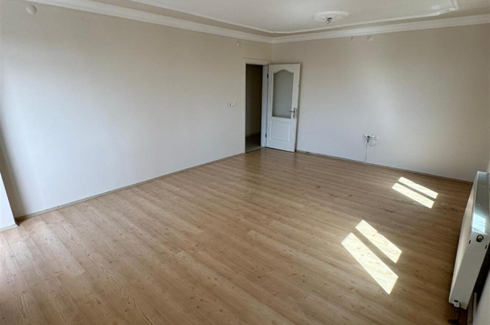 CENTURY21 BAL'DAN SİTE İÇERİSİNDE ARA KAT GENİŞ DAİRE