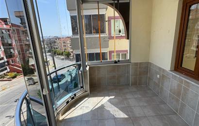 CENTURY21 BAL'DAN SİTE İÇERİSİNDE ARA KAT GENİŞ DAİRE